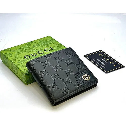 Authentic Gucci Wallet – Elegant & Stylish Leather Design