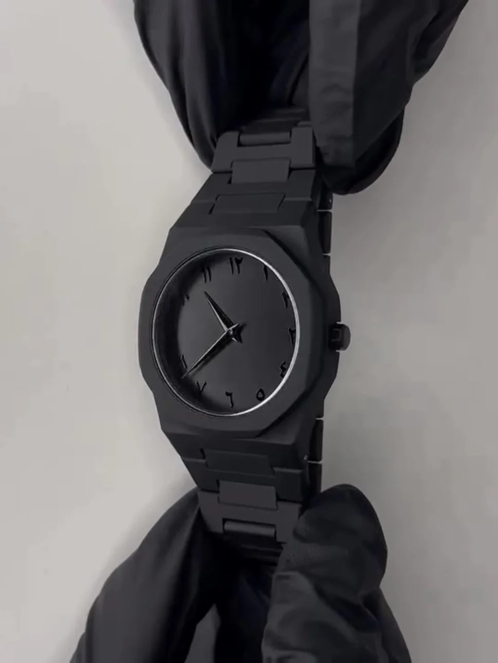 Aura Arabic Watch (Black)