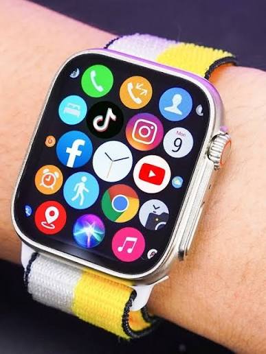 Ultra 10 Smartwatch Premium 10 Straps (+Black Case)